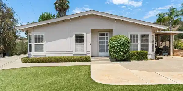 2051 Rainbow Glen Road