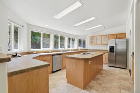 15453 Woods Valley Rd