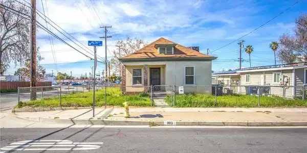 1103 Alta