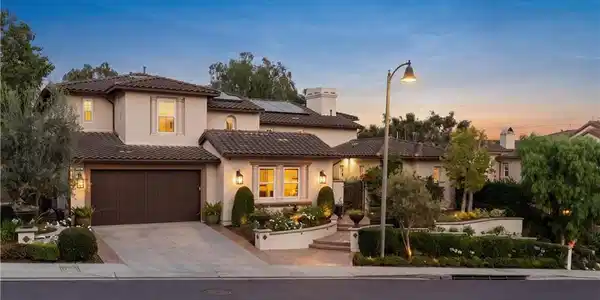 27532 Calle De La Rosa