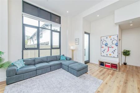 505 N Santa Anita