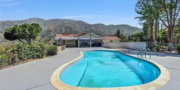 247 El Cielo Lane
