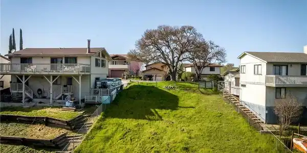 5042 Meadow Lark Lane
