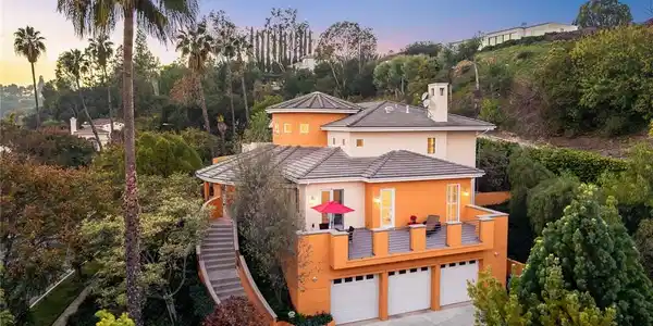 838 Braewood Court