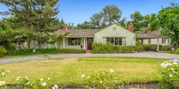 46 N Golden West