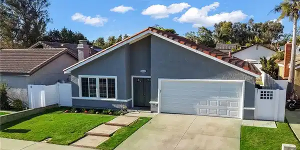 26515 Kari Brook