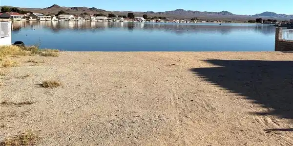 27657 Silver Lakes