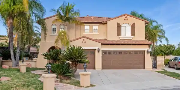 27805 Pine Crest Place