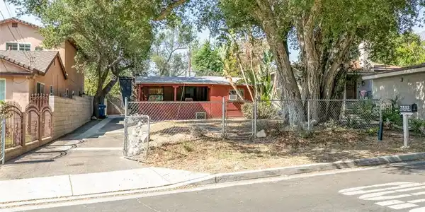 7553 Mcgroarty Street