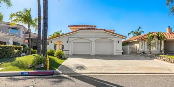 30181 Swan Point