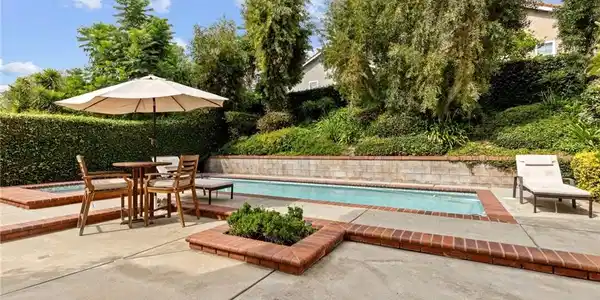 12401 Willow Forest Drive
