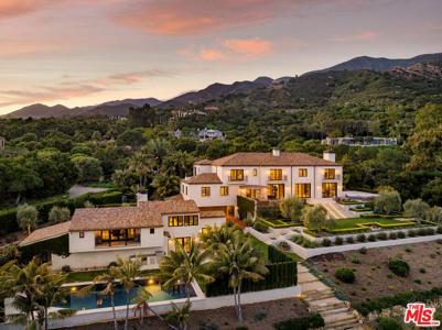 880 Picacho Lane