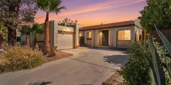 3252 N Mountain Shadow Drive