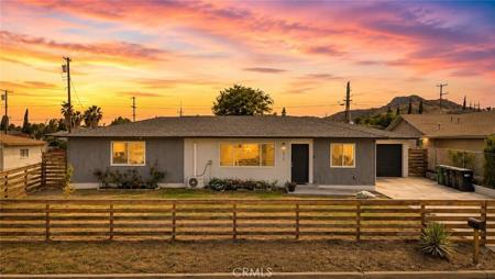 1515 N Almond Way