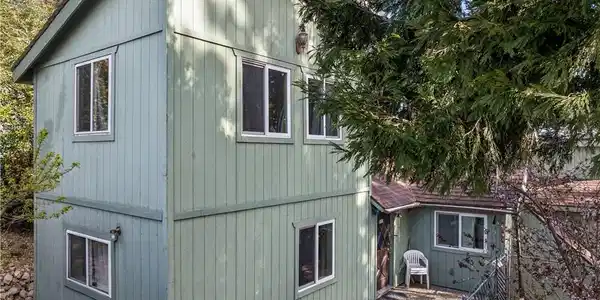 1051 Playground Drive