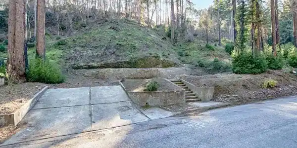 315 Lake Drive