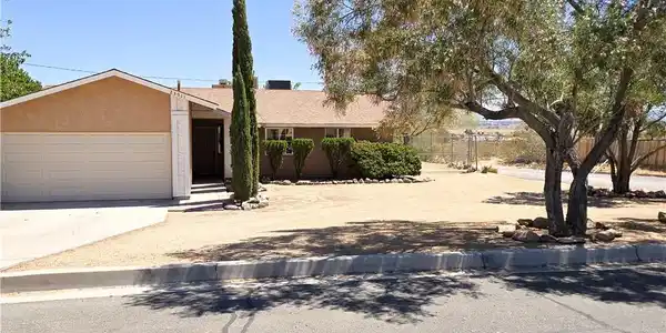 23911 Tahquitz