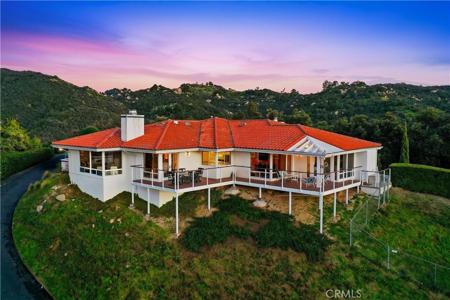 2366 Green Valley