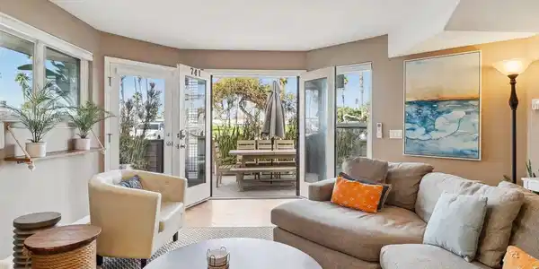 741 San Fernando