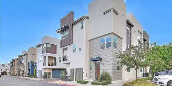 7718 Haywood