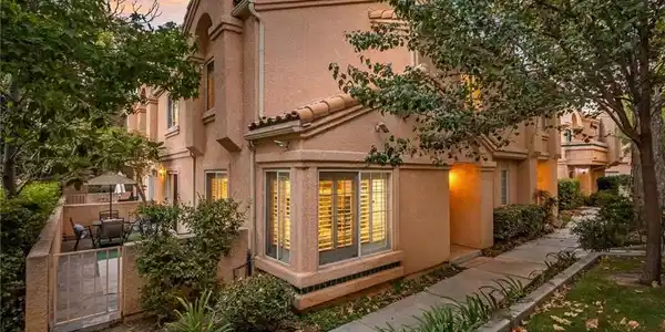 25118 Steinbeck Ave.