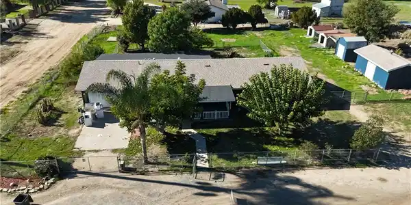 34925 Cameron Ln
