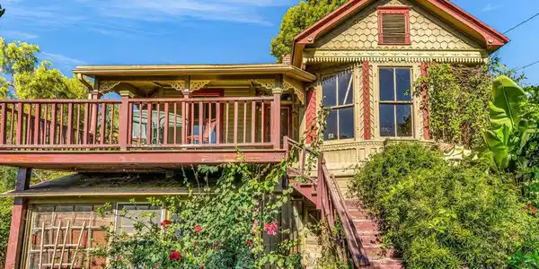 281 E AVENUE 33