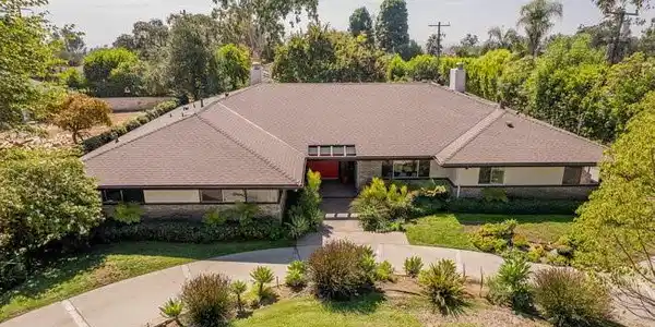 3238 E. Villa Knolls Drive