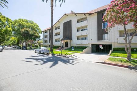 1422 Rock Glen