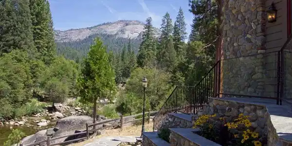 7899 Forest Drive