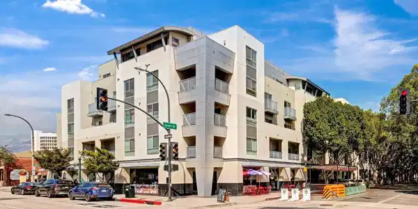 159 W Green Street