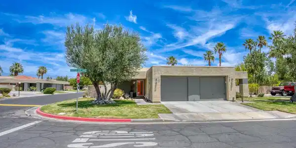 1190 Sunflower Lane