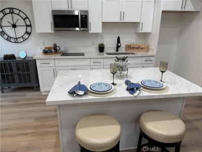 23551 Avenida La Caza