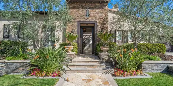26524 Valley Oak Lane