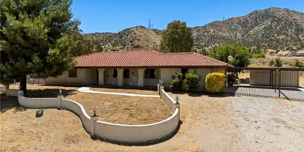 902 Searchlight Ranch Road