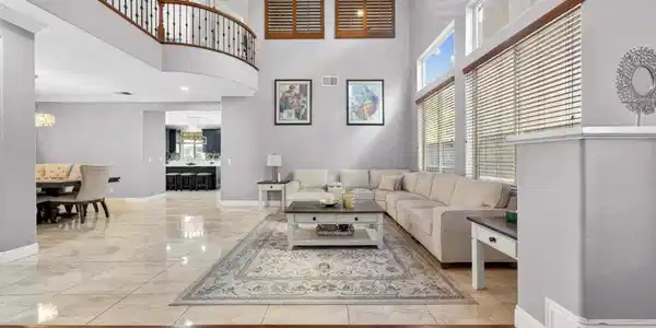 5192 Bay Crest