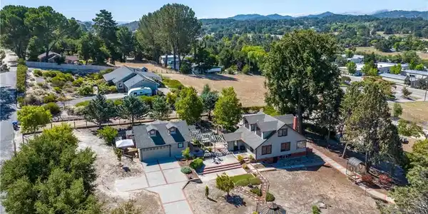 3155 El Camino Real