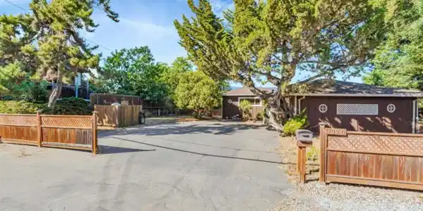 1020 Green Valley Road