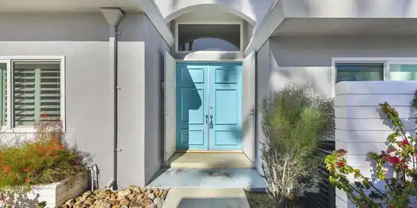 415 E Avenida Granada
