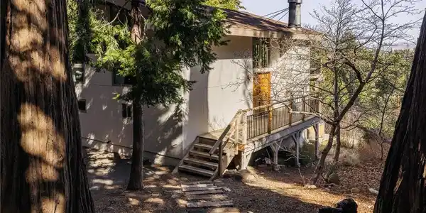 859 Strawberry Peak