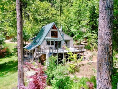 35 Sierra Buttes Road