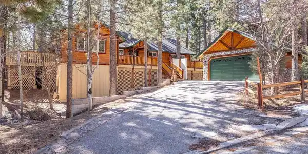 42779 Castlewood Road