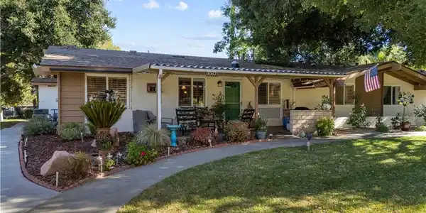 19348 Avenue Of The Oaks