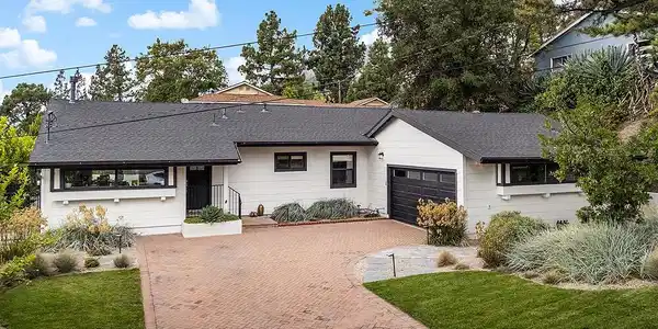 5447 Rock Castle Drive