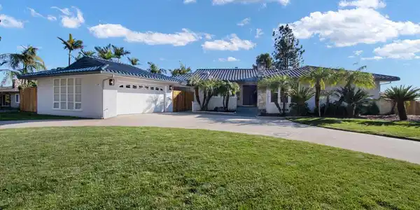 1110 Arno Drive