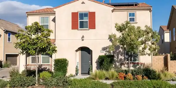 521 N Santa Paula