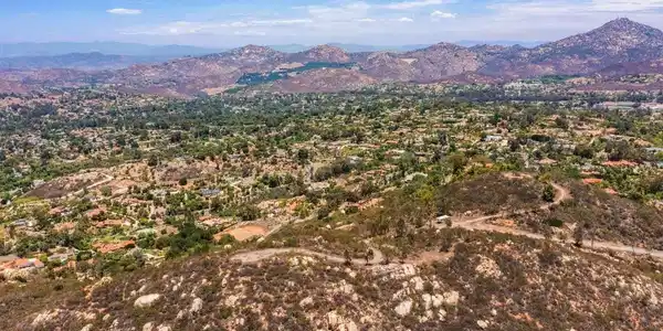 12526 SW BOULDER MT RD