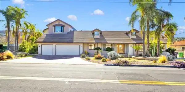 42125 Crest Drive