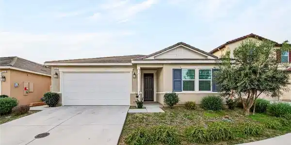 3322 S Primerose Drive