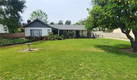 1517 Lovell Ave.